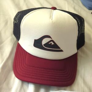 New Quicksilver original logo trucker hat